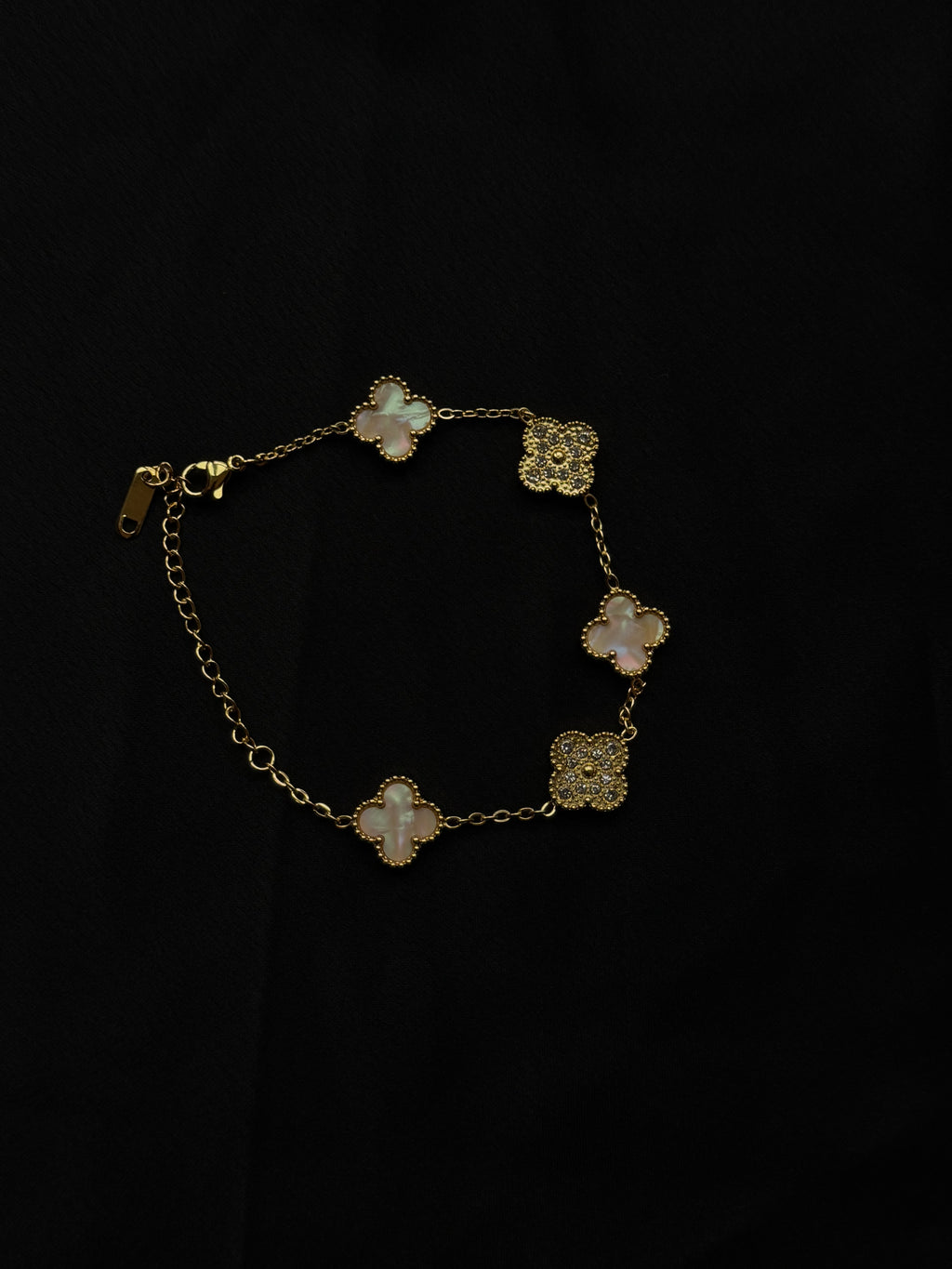 Gold-Tone Four-Leaf Clover Charm Bracelet – Stackable Motif Design