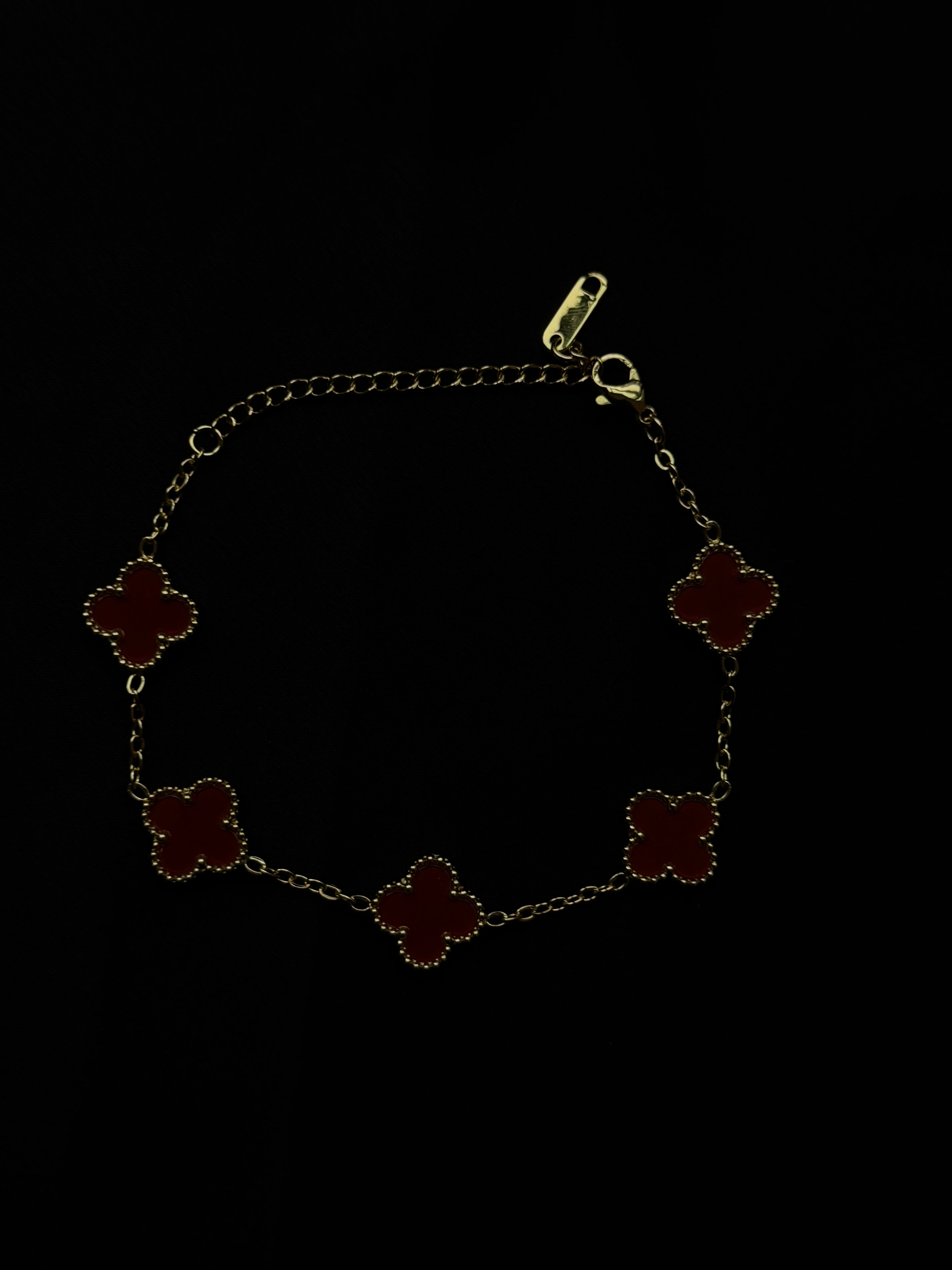 Gold-Tone Four-Leaf Clover Charm Bracelet – Stackable Motif Design