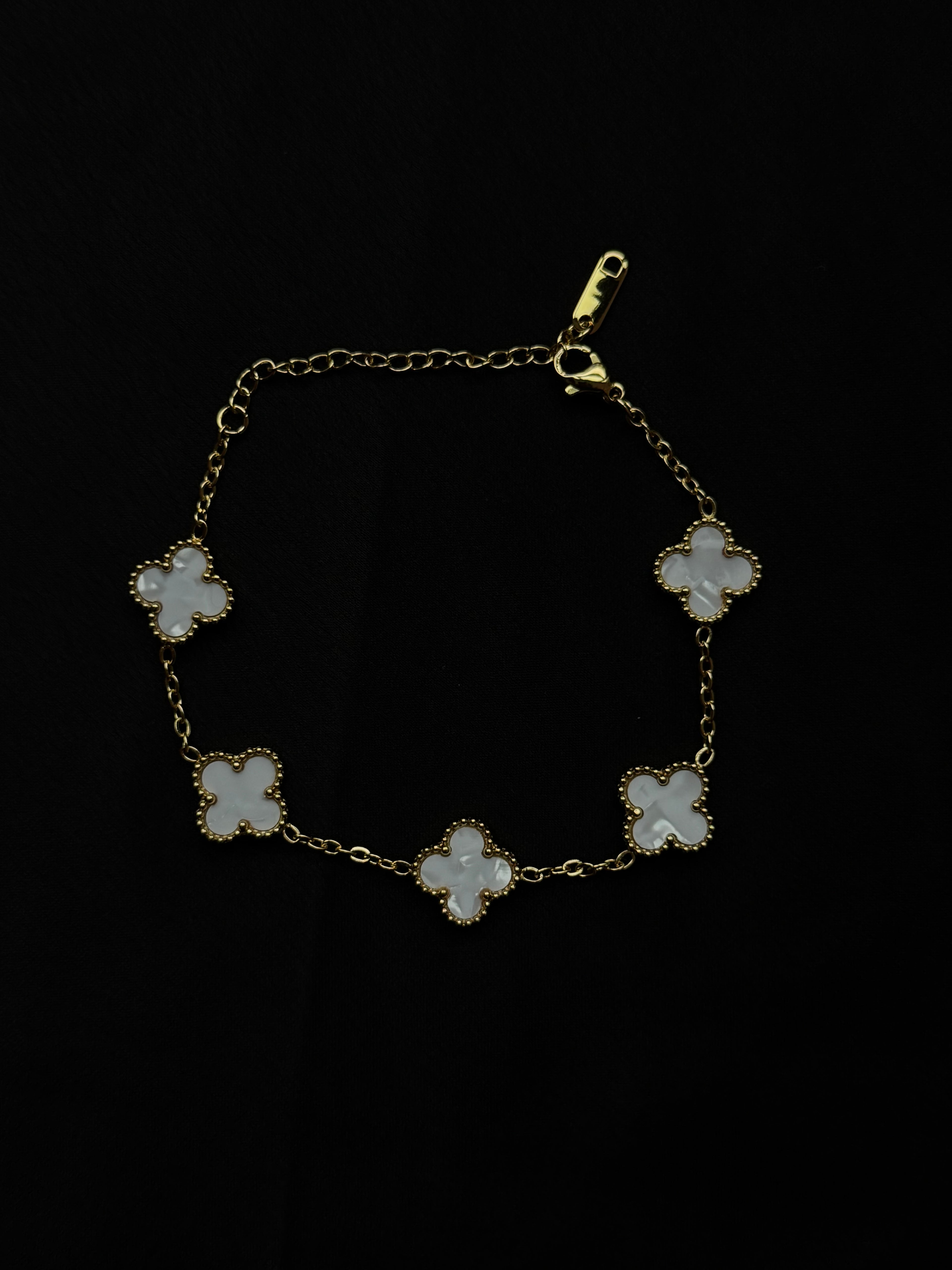 Gold-Tone Four-Leaf Clover Charm Bracelet – Stackable Motif Design