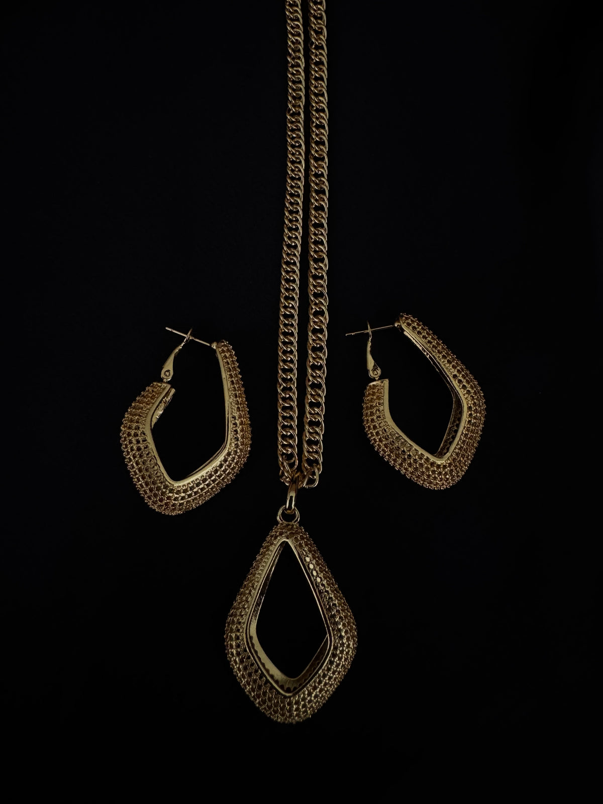 24K Gold Plated Teardrop Pendant Necklace and Woven Hoop Earring Costume Jewelry Set Modern Woman
