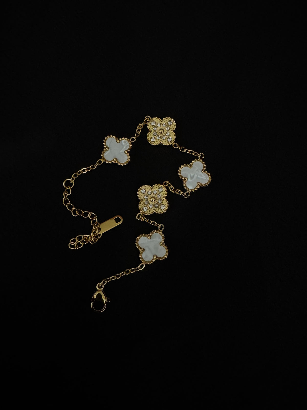 Four-Leaf Clover Charm Bracelet – Stackable Motif Design