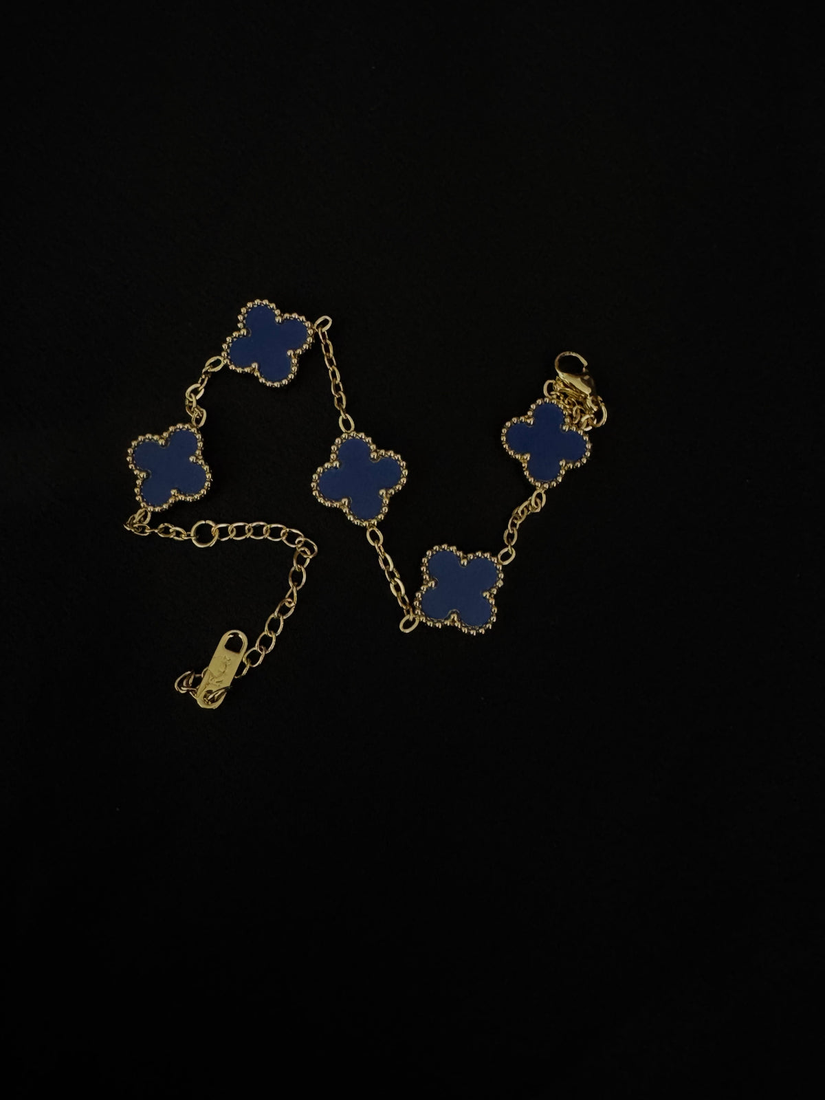 Four-Leaf Clover Charm Bracelet – Stackable Motif Design