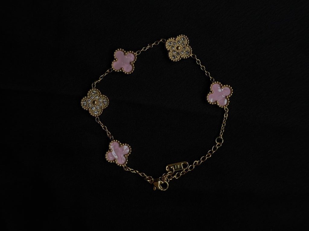 Gold-Tone Four-Leaf Clover Charm Bracelet – Stackable Motif Design
