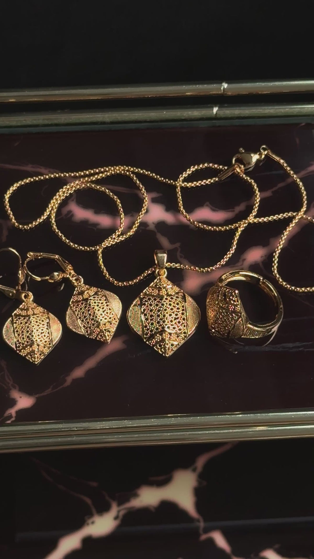Diamond-Shaped Filigree Gold Jewelry Set (Necklace, Earrings & Ring)
